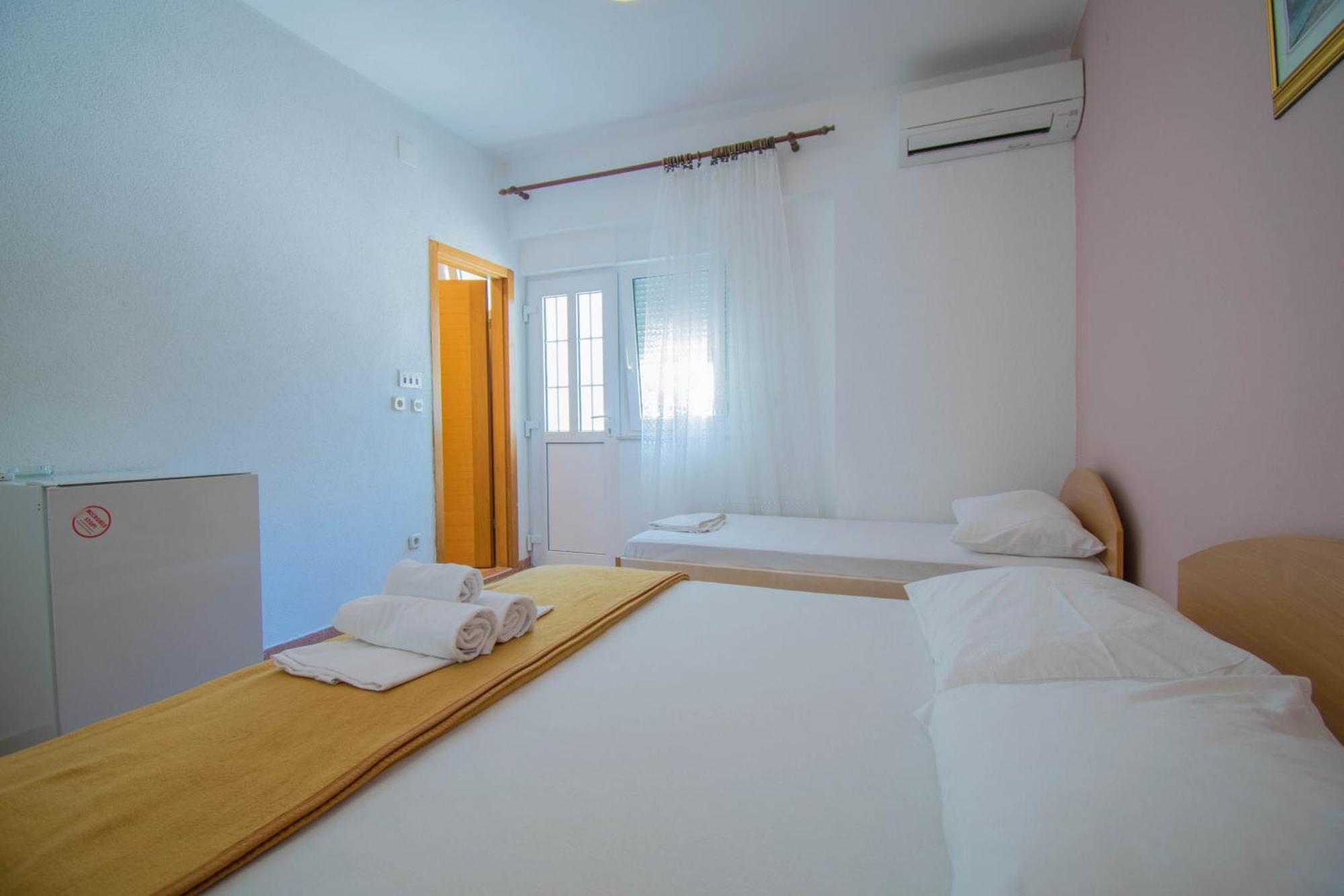 Villa Kameni dvori Baška Voda Camera foto
